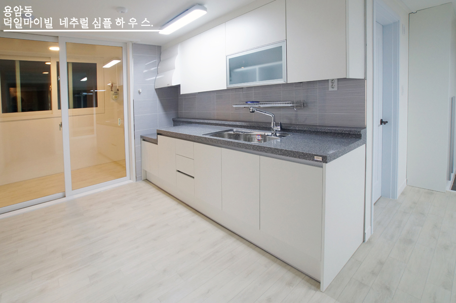 1935319850_eFKiCIgx_49419405c7c4bacb2132fea4c70796afdab53bc8.jpg 이미지크게보기